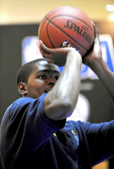 他在风口浪 他在风口浪