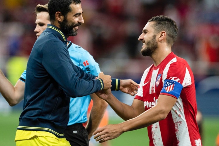 次日留存与 次日留存与